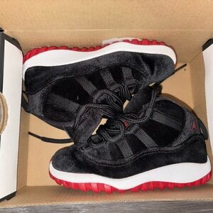 Toddler Jordan 11 Retro Black/Red 8C